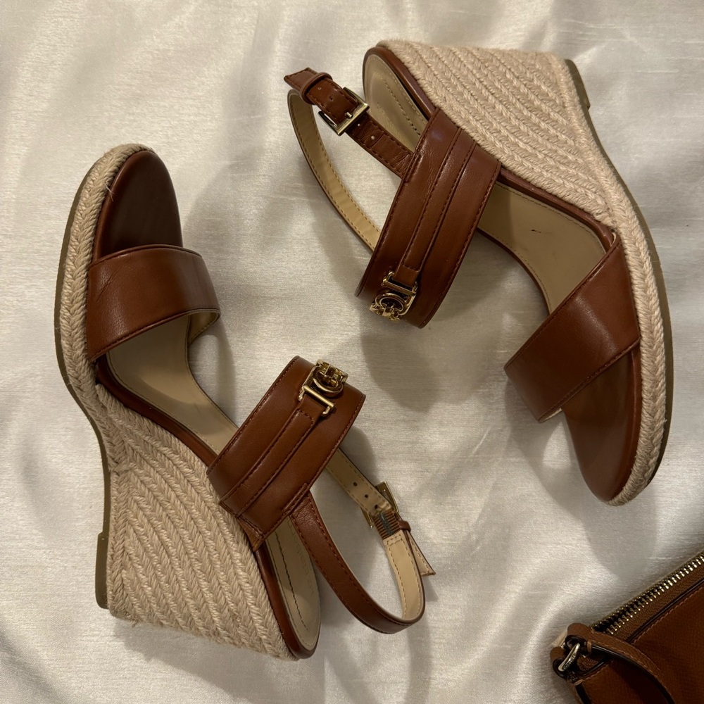 Liz Claiborne wedge heel sandals size 8